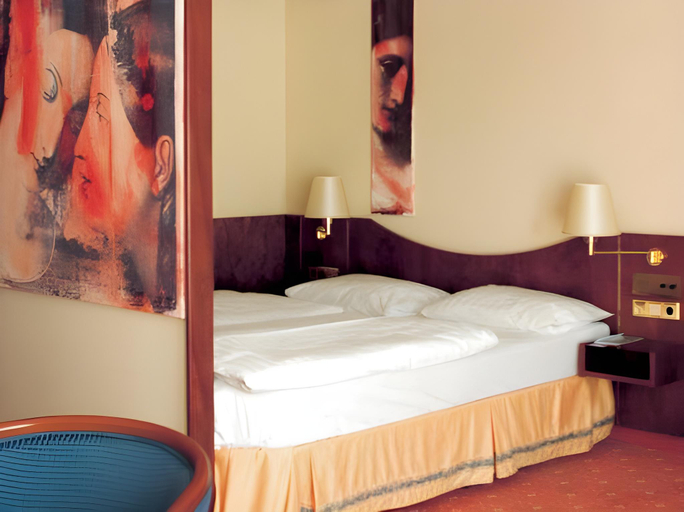 Bedroom 3, Living Hotel Weißensee, Berlin