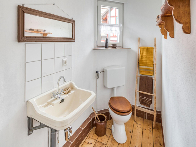 Bathroom 2, Escape Near River, Wolfsberg, Mansfeld-Südharz