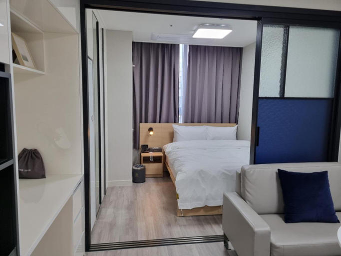 Bedroom 4, Sky Castle, Yangju