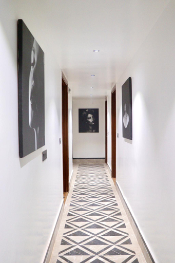 Public Area 3, ACE STAYZ, Delhi