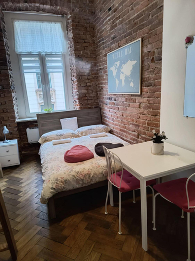 Others 5, wawel hostel, Kraków City