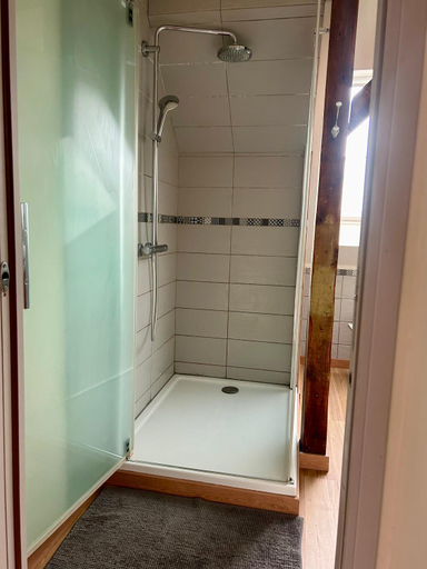 Bathroom 2, Ravissant 3P 90m2 au calme, proche du parlement europeen, Bas-Rhin