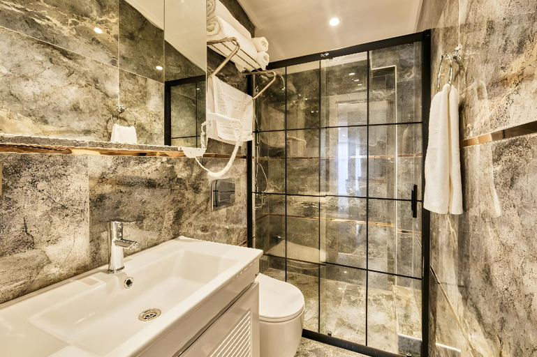 Bathroom, Hub Suite Istanbul, Beyoğlu