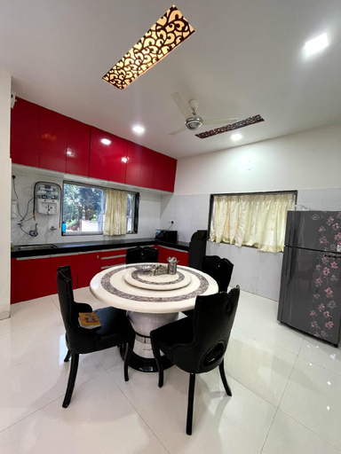 Others 5, Swarnam Villa, Satara