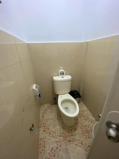 Bathroom 4, J&J Bed and Breakfast, Coron
