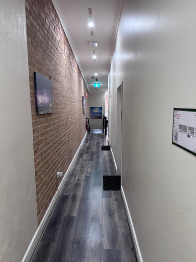 Others 4, The Entrance Backpackers, Wyong - South and West