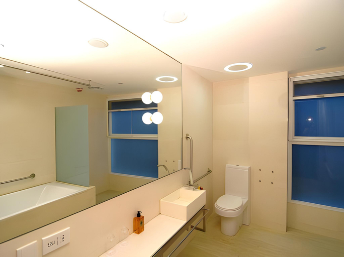 Bathroom 4, Stanley Oriental Hotel, Hong Kong Island