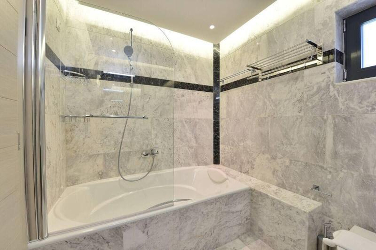 Bathroom 5, Alexander Gerakari Hotel, Crete