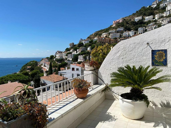 Others 2, Casacarl Comfortable holiday residence, Girona
