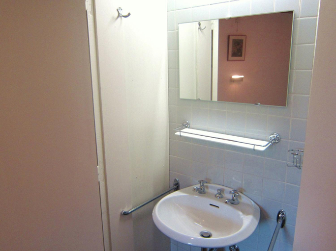 Bathroom 4, Architect's Gem in Stoumont, Liège