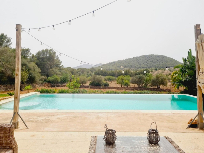 Sport & Beauty 3, Villa near Cala Tropicana with Pool, Baleares