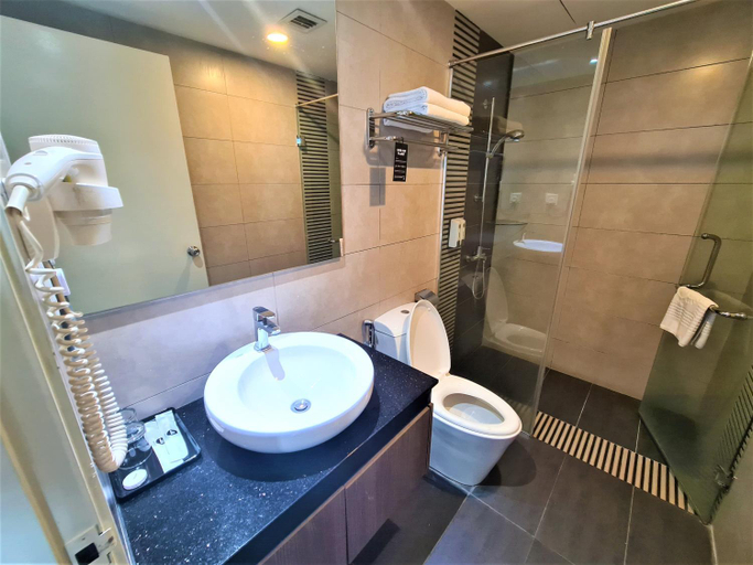 Bathroom 4, Nexus Regency Suites Hotel Subang Jaya, Shah Alam