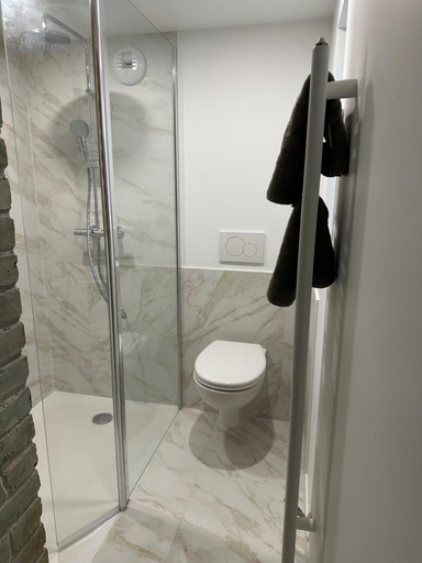 Bathroom 2, Gites de la Baie d'Honfleur, Calvados