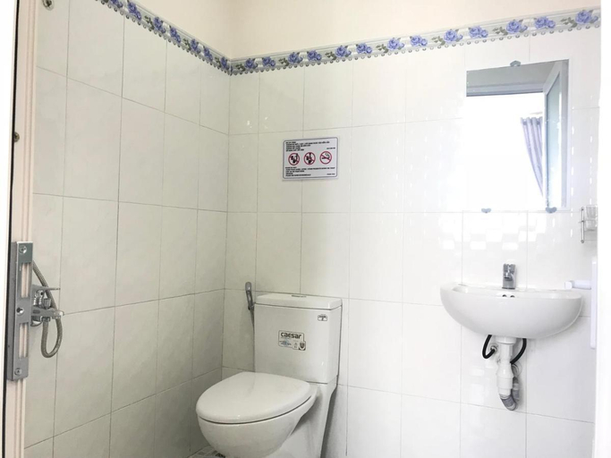 Bathroom, Mai Ngoc Hotel, Đà Lạt