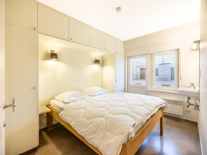 Bedroom 2, Apartment on the Coast with Beach Access, West-Vlaanderen