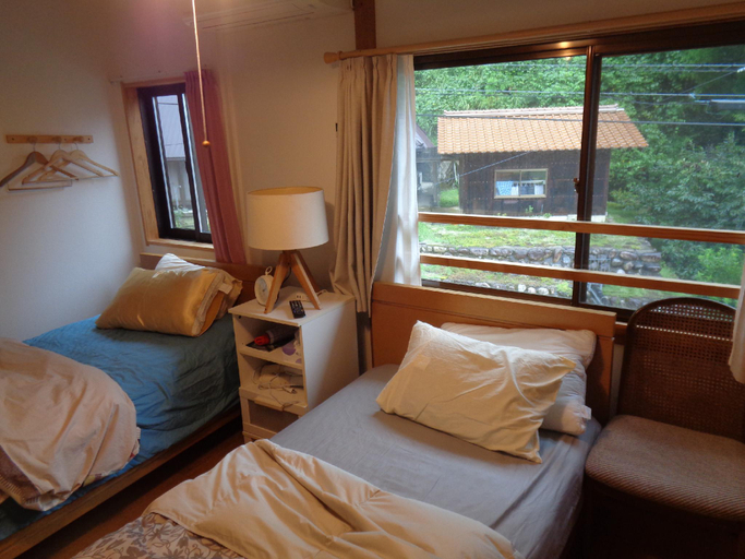 Bedroom 2, Premium Guest House "Alaskan Dream", Akiōta