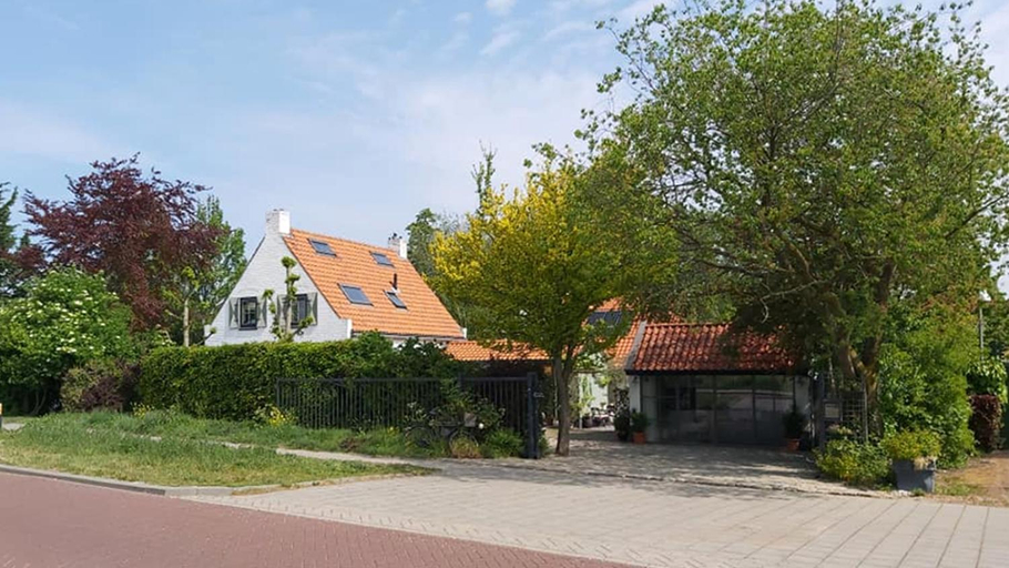 Others 5, Bed & Bentwoud, Rijnwoude