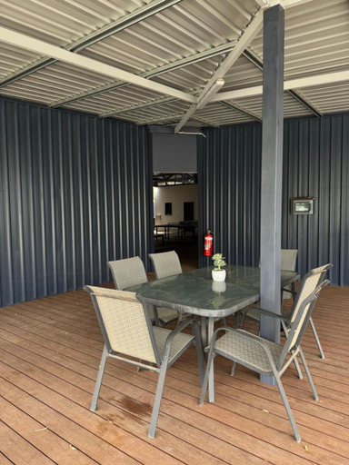 Others 4, Red Emu Motel, Perenjori