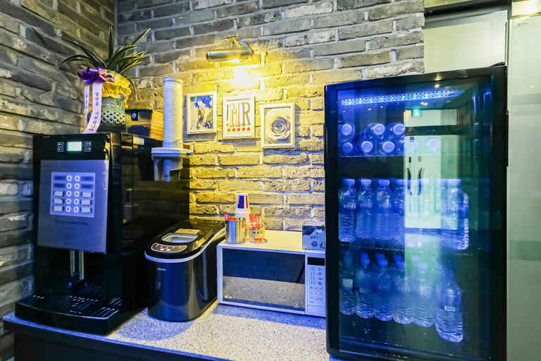 Food & Drinks, Busan Yonghodong Noblesse, Nam