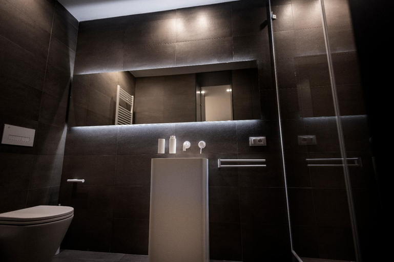 Bathroom 5, La mia terra Boutique Rooms, Palermo