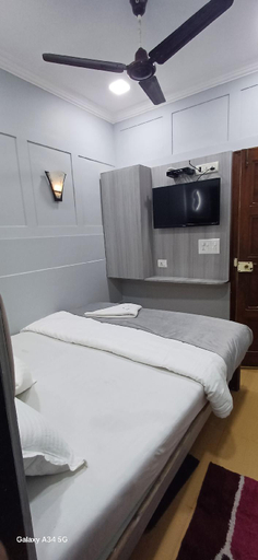 Bedroom 2, HOTEL REGAL PLAZA, Mumbai City