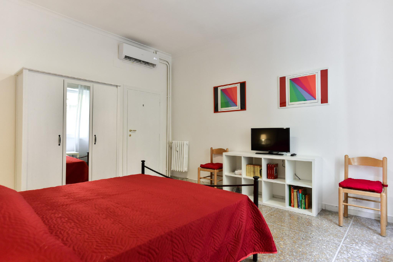 Others 4, Red & White Vatican Apartment, Rome