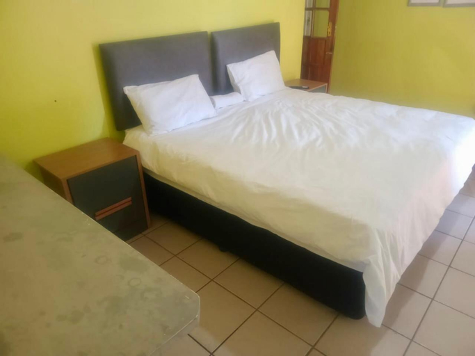 4, Protea Park Retreat, Bojanala