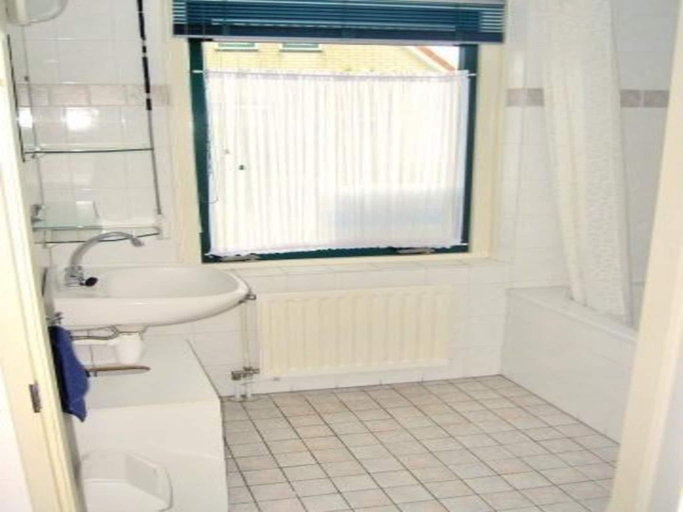 Bathroom 4, Holiday Home Breskens near Dutch Coast, Sluis