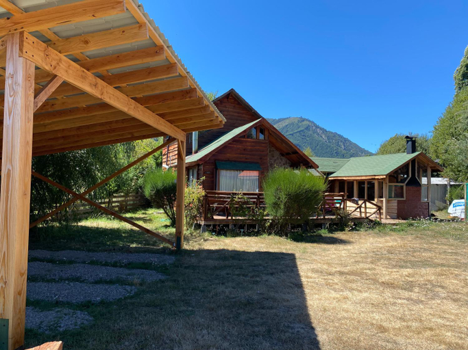 Others 5, Cabanas en Malalcahuello con agradable Barbacoa y 2 Estacionamientos Techados, Malleco