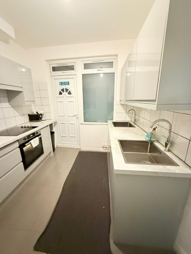 Others 3, Wandsworth Guest Rooms 64, London