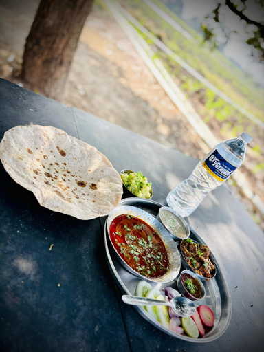 Food & Drinks, Sunrise Villa Wai, Satara