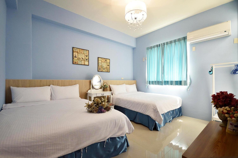 Bedroom 2, England BnB, Taitung