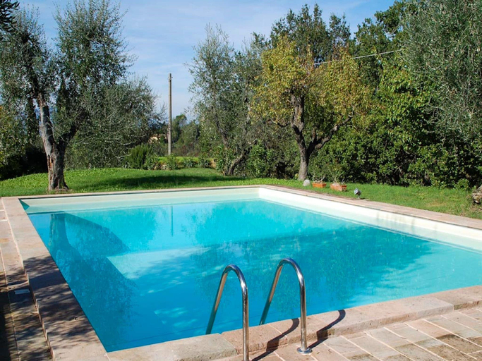 Sport & Beauty 2, Spacious Tuscan Villa Retreat, Pisa