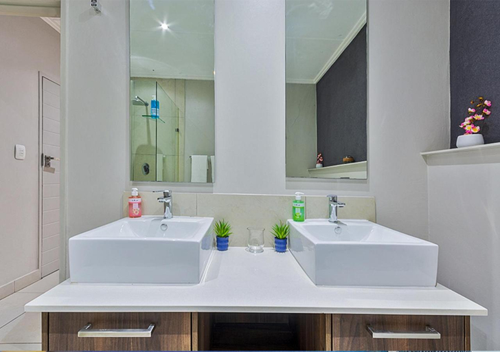 Bathroom 4, Sandton City Luxury Apartment, City of Johannesburg