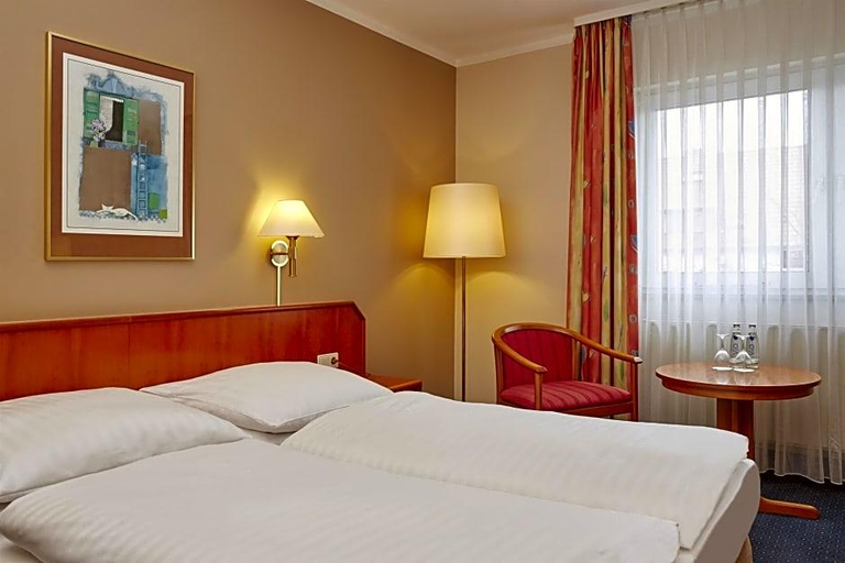 Bedroom 4, Taste Smart Hotel Lampertheim, Bergstraße