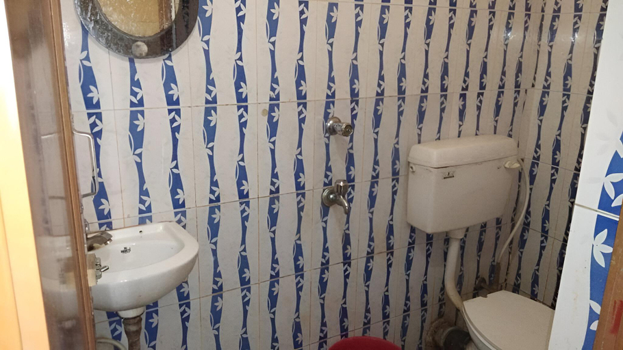 Bathroom 2, Narendra niketan, Kolkata