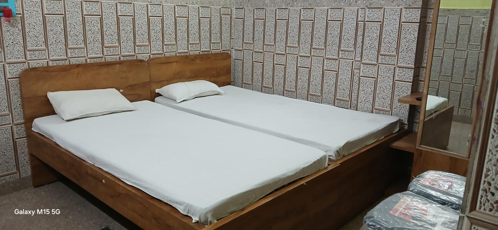 Others 2, Hotel bhagwat palace, Gaya