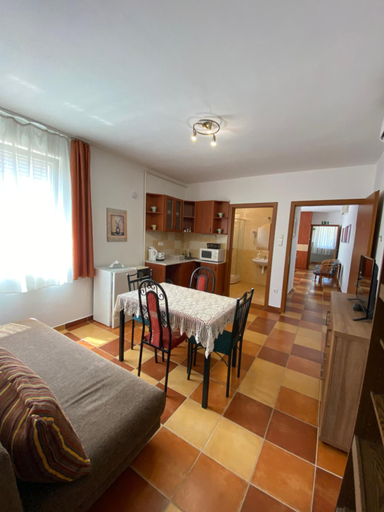 Others 5, Gabi Lux Apartman, Hajdúszoboszló
