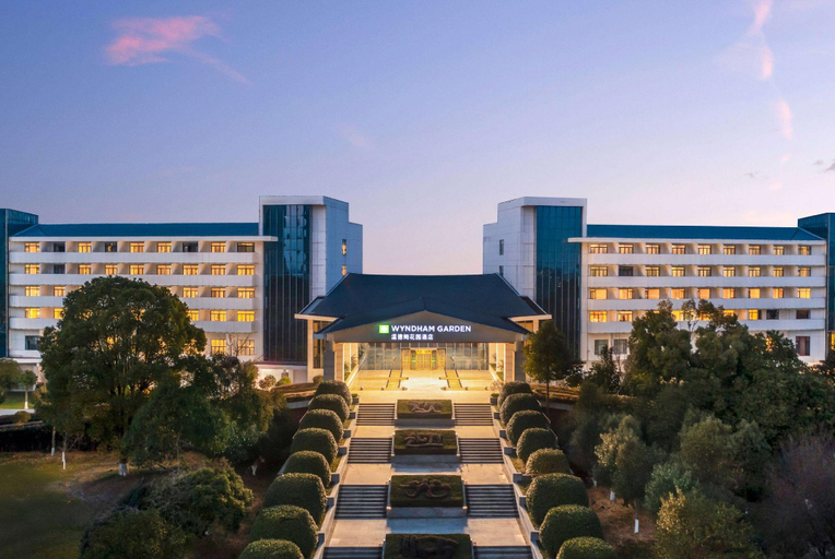 Exterior & Views 2, Wyndham Garden Qianjiang Downtown, Qianjiang
