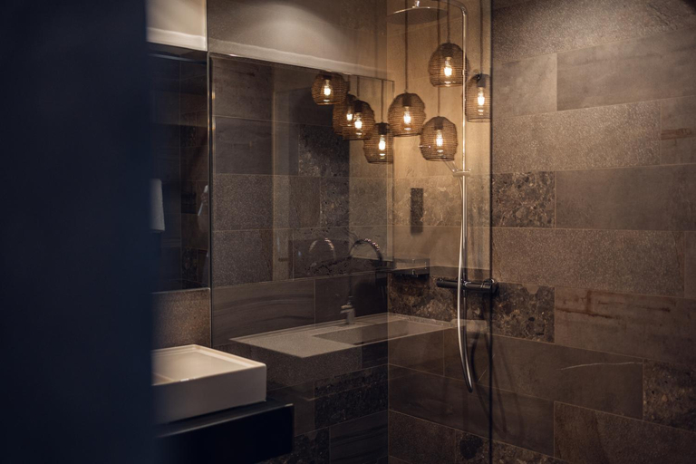 Bathroom 2, Loom, Bolzano