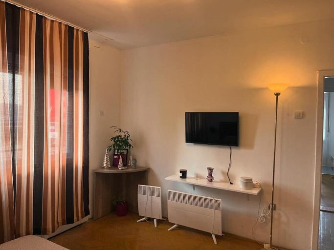 Others 5, Istanbul apartment 3, Belgrade
