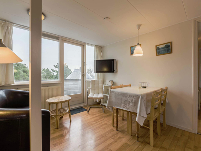Others 5, Stunning apartment in Noord-Holland w/ , Bergen