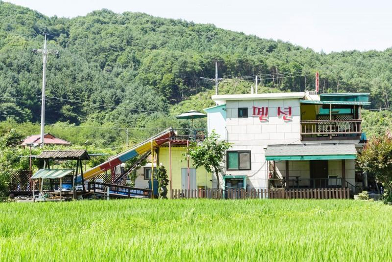 Others 3, Yangpyeong Sonamu Pension, Hongcheon