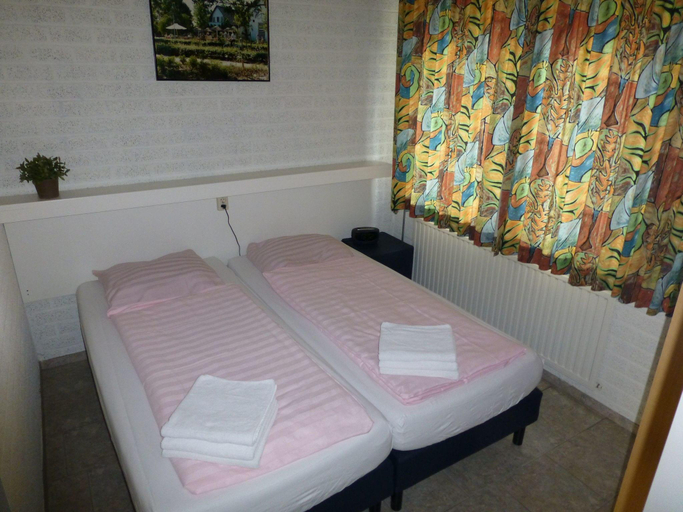 Bedroom, Holiday Home in Netherlands with Private Garden, Mook en Middelaar