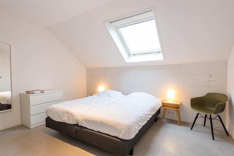 Bedroom 2, De Plevieren, Ameland