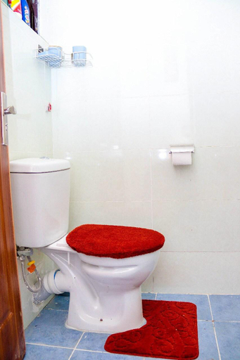 Bathroom 2, Hedgerow Studio JKIA Airport View Place, Mavoko