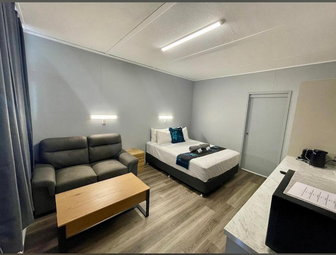 Bedroom 3, Comfortinn motel, Inglewood