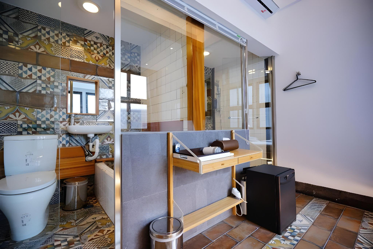 Bathroom, T.P.apartment, Tainan
