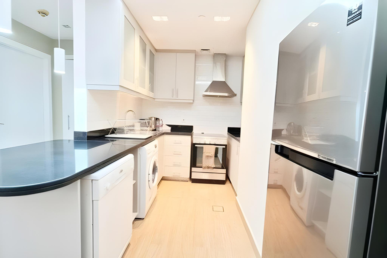Others 3, Stunning Marina Views | High Floor | Spacious 1 BR, Dubai