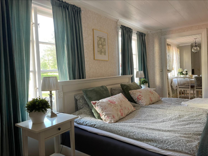 Bedroom 2, Barsta Bagarstugan BnB, Hallstahammar